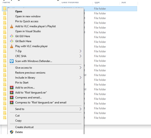 Captura de tela da pasta "Arquivos de Programas" do Windows, em que se clicou com o botão direito no Riot Vanguard para exibir a opção para "Excluir" a pasta Riot Vanguard.